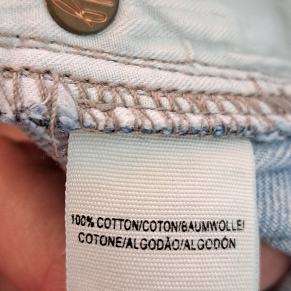 WE THE FREE Straight Leg Light Wash Cropped Button-Fly Double Frayed Hem SZ 26 - Picture 7 of 11